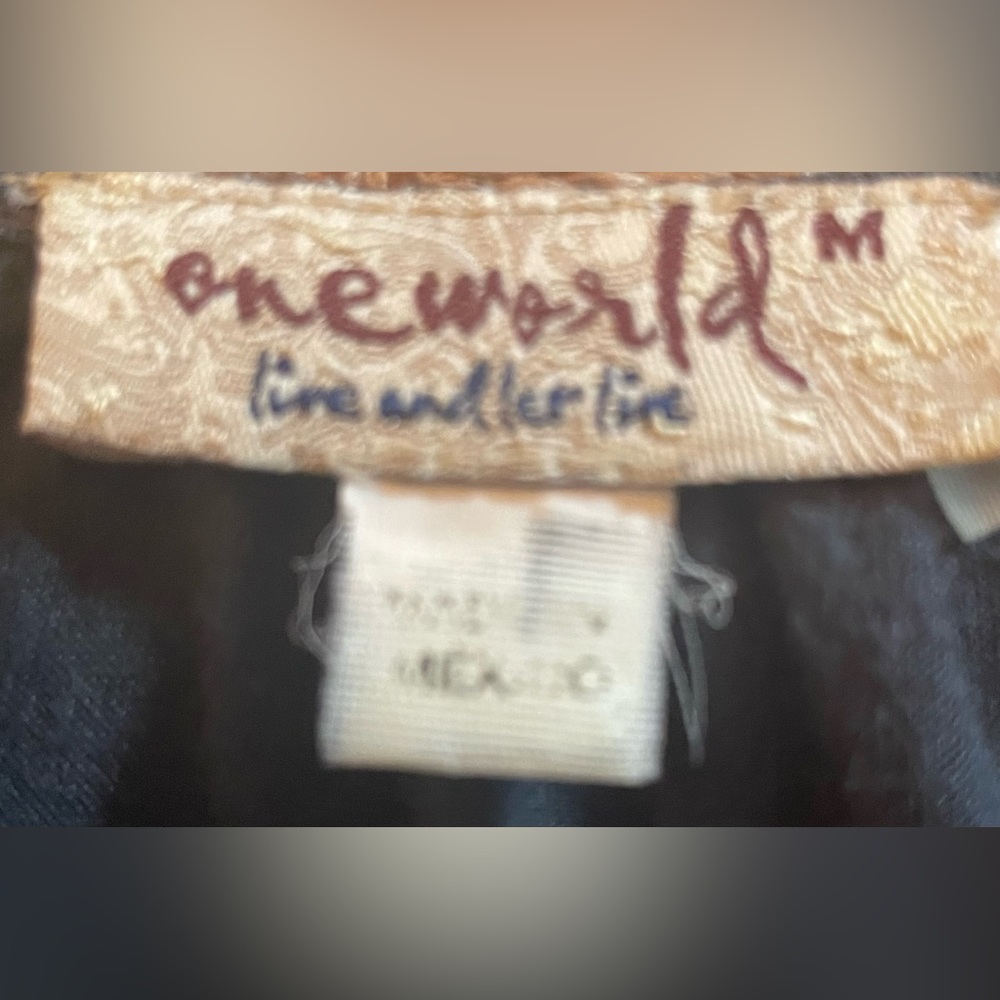 One World Shirt - Picture 4 of 6